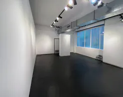 Fashion Week Showroom in Le Marais - Image 5