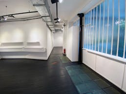 Fashion Week Showroom in Le Marais - Image 7