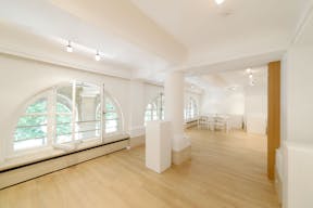 Modern and Spacious Venue in Palais-Royal - Image 4