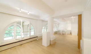 Modern and Spacious Venue in Palais-Royal - Image 4