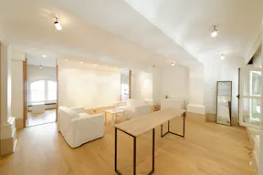 Modern and Spacious Venue in Palais-Royal - Image 6