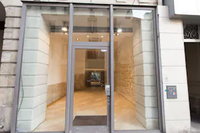 Pop-Up Store in Sentier - Image 4
