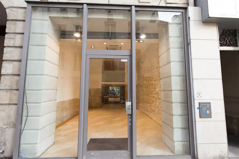 Pop-Up Store in Sentier - Image 4