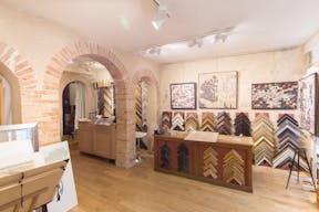 Unique Pop-Up Gallery in Le Marais - Image 3