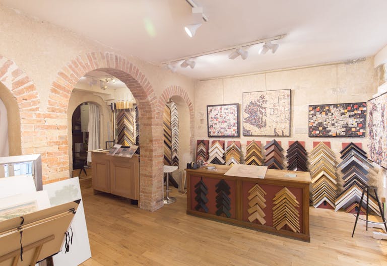 Unique Pop-Up Gallery in Le Marais - Image 3