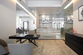 Boutique Shop Prime Location Rue Saint-Honoré - Image 5