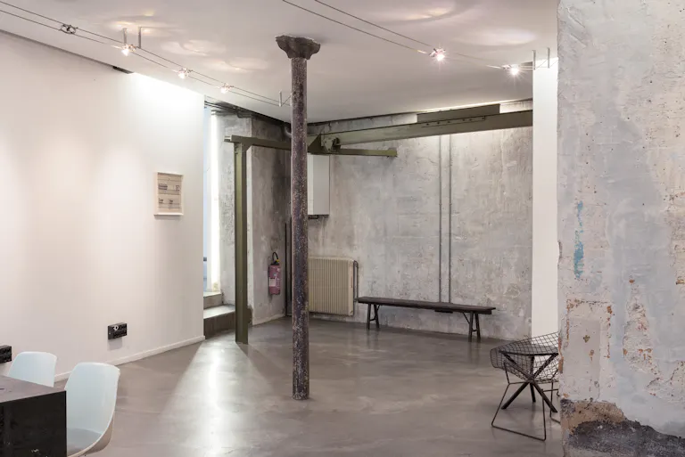 Showroom in Enfants-Rouges - Image 1
