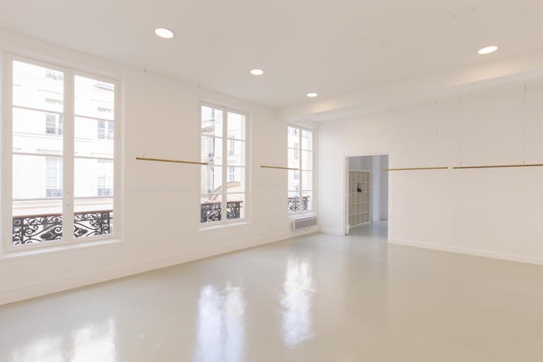 Bright Pop-Up Space in Le Marais - Image 0