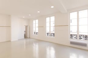 Bright Pop-Up Space in Le Marais - Image 2