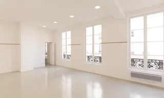 Bright Pop-Up Space in Le Marais - Image 2