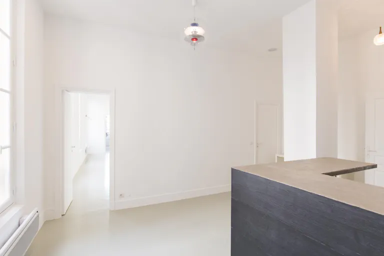 Bright Pop-Up Space in Le Marais - Image 3