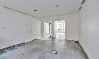 Modern Space in Ledru-Rollin - Image 4