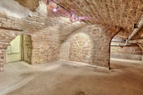 Modern Space in Ledru-Rollin - Image 10