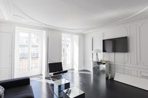 Classic Space in Madeleine - Image 1