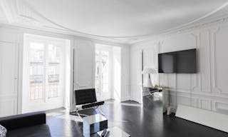 Classic Space in Madeleine - Image 1