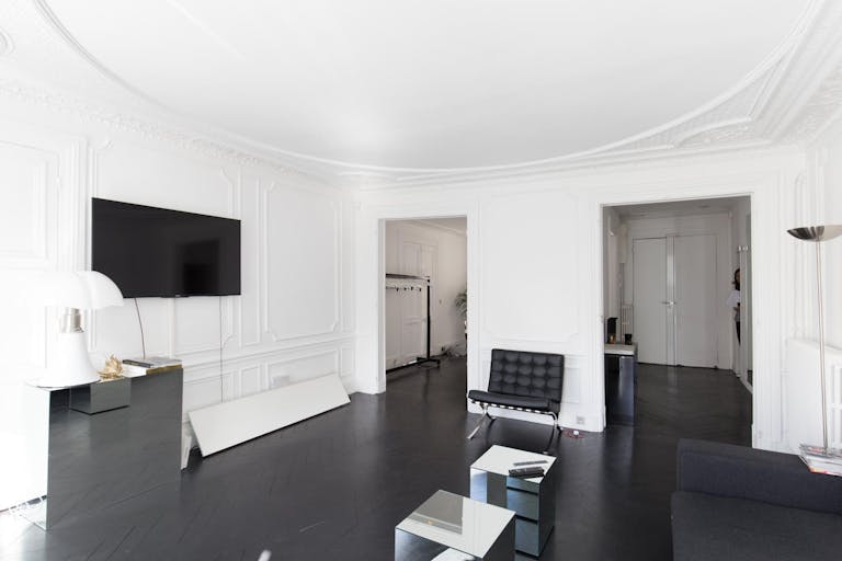 Classic Space in Madeleine - Image 2