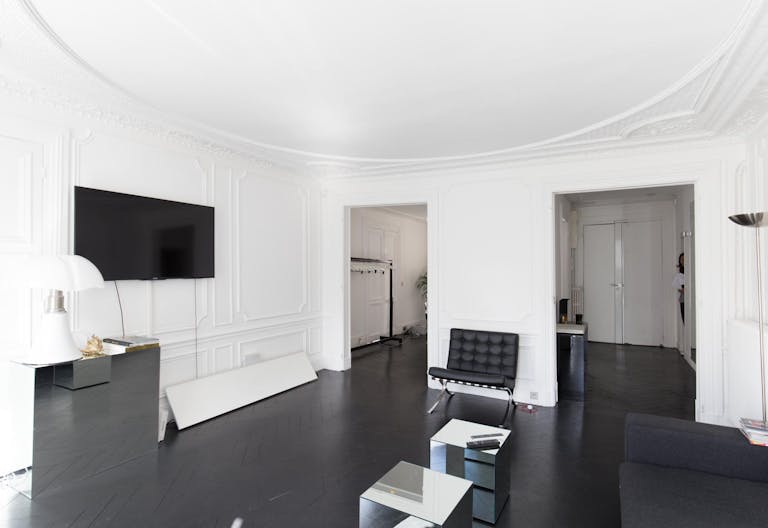 Classic Space in Madeleine - Image 2