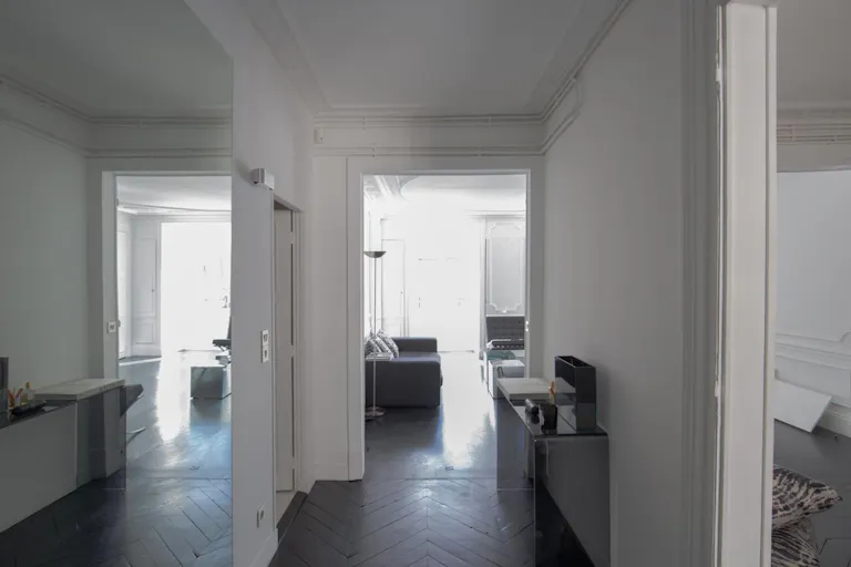 Classic Space in Madeleine - Image 4