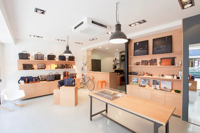 Stylish Pop-Up Store in Le Marais - Image 0