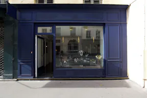Stylish Boutique in Le Marais - Image 6