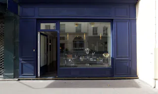 Stylish Boutique in Le Marais - Image 6