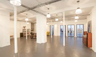 Pop-Up Showroom in Voltaire - Image 1