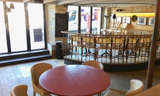 Showroom on The Seine - Image 1