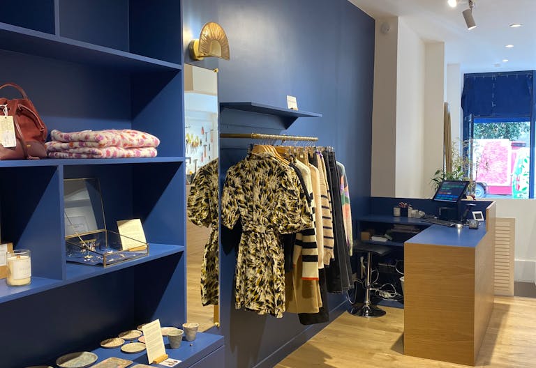 PERFECT LOCATION IN MARAIS CLOSED TO GEORGES POMPIDOU - Image 3