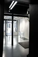 central Marais showroom 50 square meters - Image 1