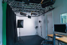 Studio Photo & Tournage - Image 0