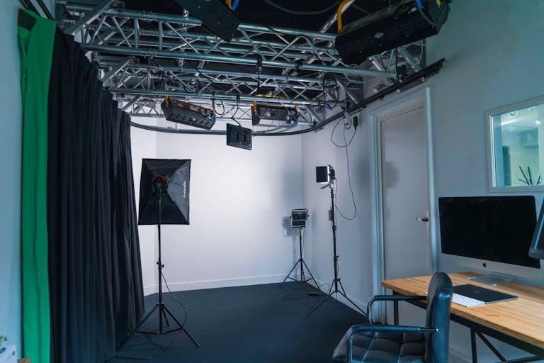 Studio Photo & Tournage - Image 0