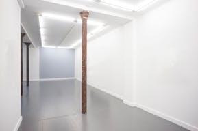 Iconic Pop-Up Gallery in Le Marais - Image 1