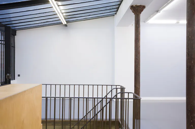 Iconic Pop-Up Gallery in Le Marais - Image 2