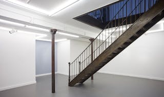 Iconic Pop-Up Gallery in Le Marais - Image 6