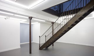 Iconic Pop-Up Gallery in Le Marais - Image 6