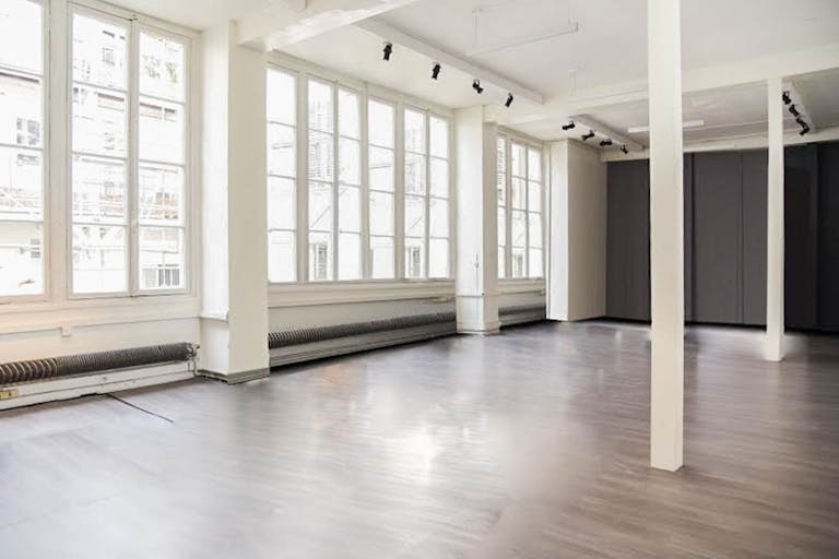 Beautiful Space in Beautiful Belleville - Image 1