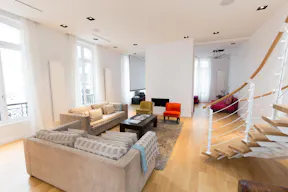 Apartment Close to Champs Élysées - Image 1