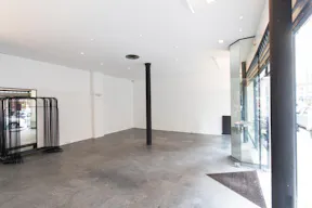 Pop-Up Store in Palais-Royal - Image 2