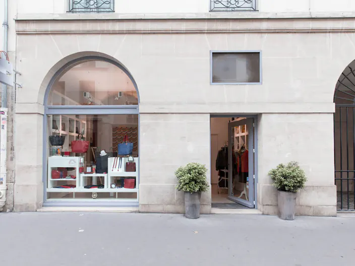 Boutique in Busy Le Marais - Image 0