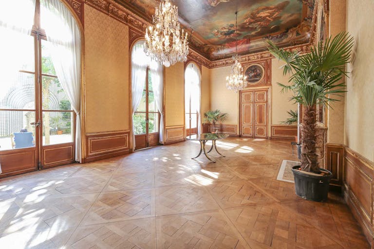 Event Space in Champs Élysées - Image 0