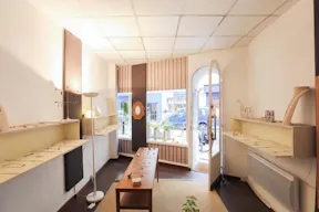Petite Boutique in Le Marais - Image 4