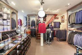 Le Marais Pop-Up Boutique - Image 1