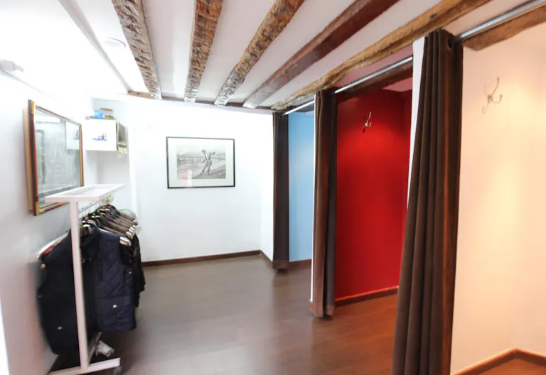 Le Marais Pop-Up Boutique - Image 2