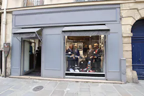 Le Marais Pop-Up Boutique - Image 3