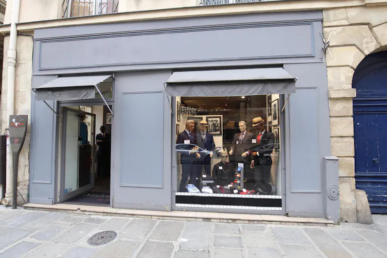 Le Marais Pop-Up Boutique - Image 3