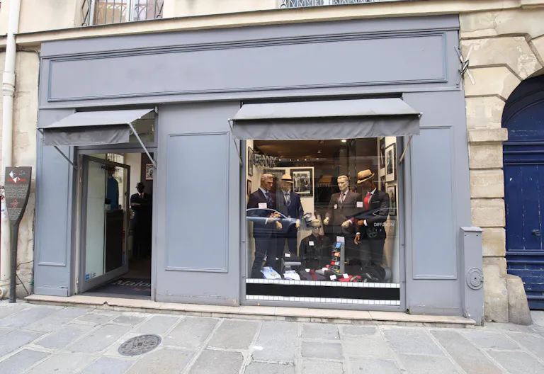 Le Marais Pop-Up Boutique - Image 3