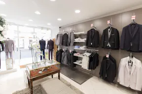 Immaculate Shop in Le Marais - Image 2