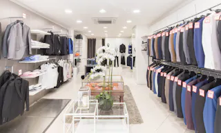 Immaculate Shop in Le Marais - Image 4