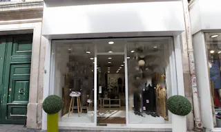 Immaculate Shop in Le Marais - Image 6