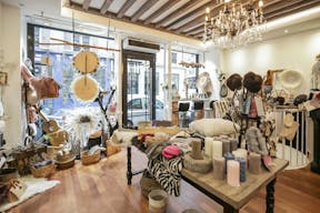 Bright Le Marais Boutique - Shared Space - Image 6